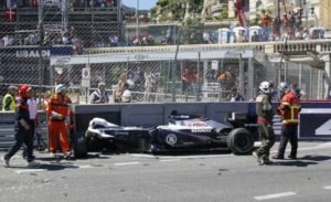 La Williams di Maldonado distrutta contro le barriere