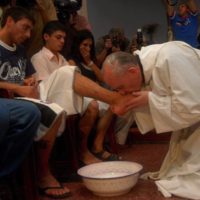 Papa Francesco e la lavanda dei piedi