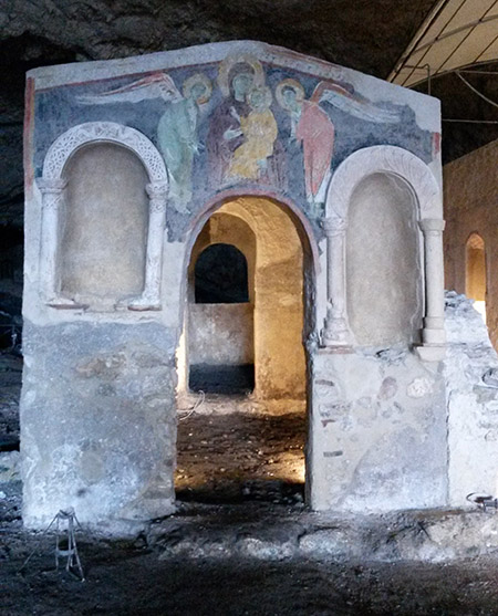 Olevano - Grotta di San Michele Arcangelo