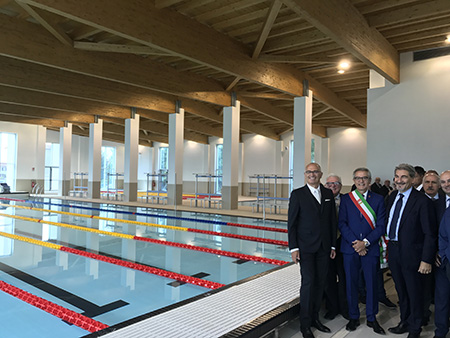 Presidente Raffaele Cattaneo, il Sindaco Giorgio Ginelli e i rappresentanti della Fondazione Daccò