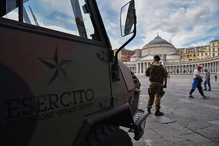 Esercito: presidio del territorio al centro di Napoli