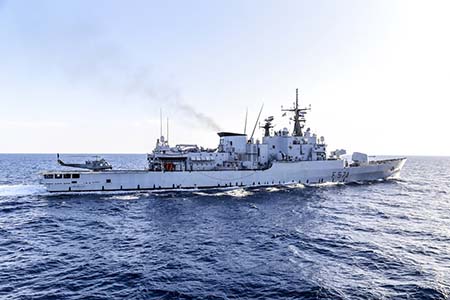 Fregata Aliseo ph. Marina Militare