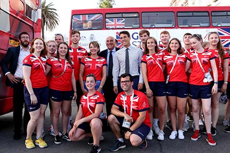 Team britannico Universiade con Ambasciatore Jill Morris