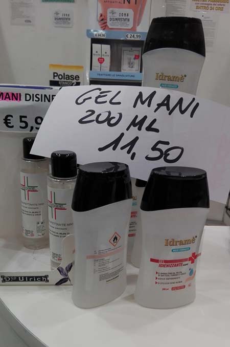 Farmacia Napoli rincaro gel igienizzante mani