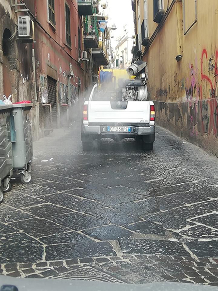 Igienizzazione strade di Napoli