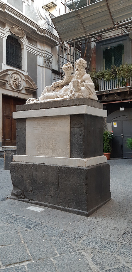 Statua del dio Nilo Corpo di Napoli